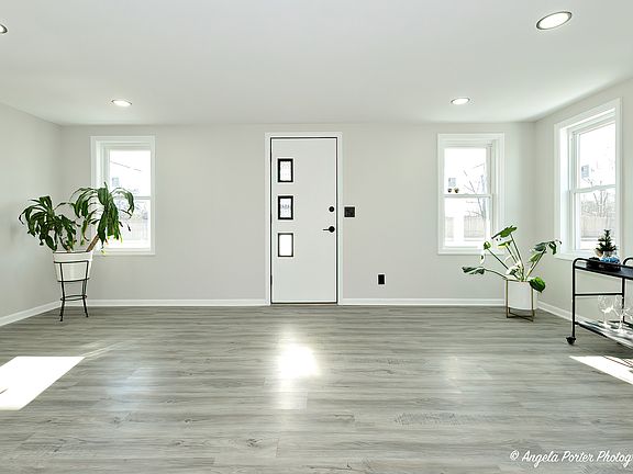 5th image of 3350 W Crescent Ave