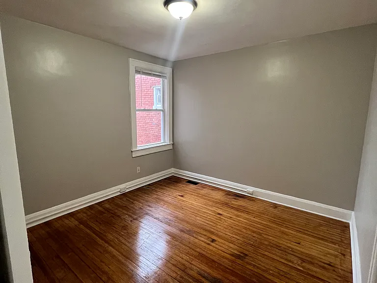 4219 Sheldon Ave — Photo 3