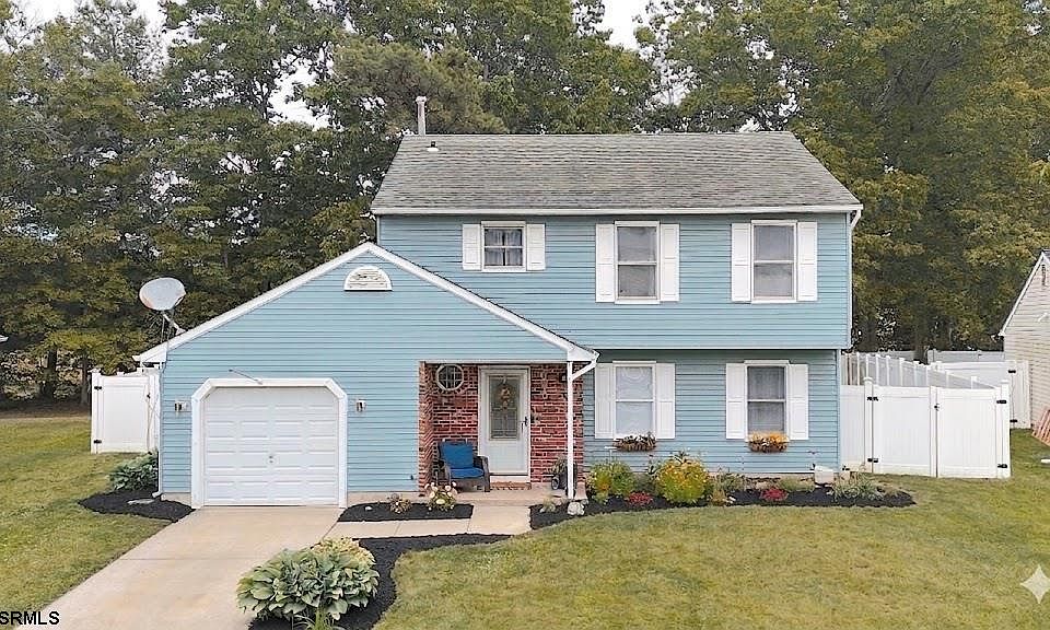 1st image of 23 Chapel Cir
