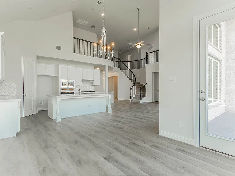1010 Hunters Creek Dr — Photo 14