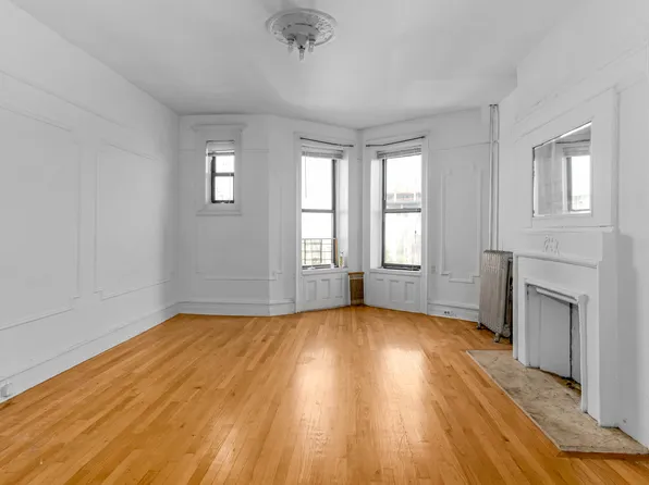 794 Washington Avenue image 1 of 8