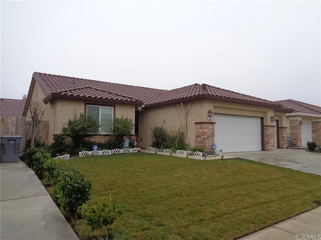 380 Picabo St photo 1