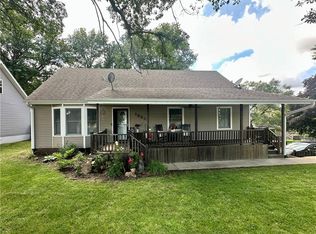 1322N N Dewey St, Maryville, MO 64468