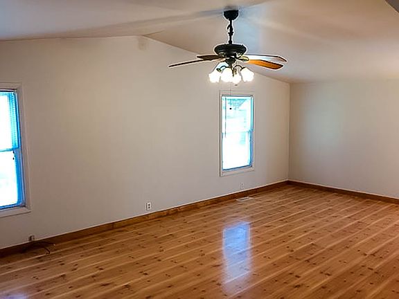 3rd image of 306 S Green St