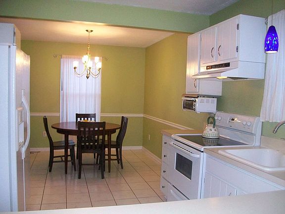 3rd image of 1329 Poplar Hill Dr
