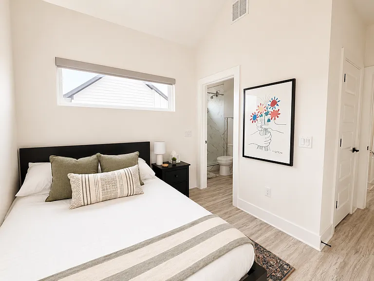 6016 Fairway St #2 Furnished Bedroom Suite 2