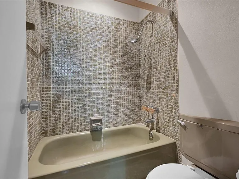 4850 SW 63rd Ter #332 — Photo 11