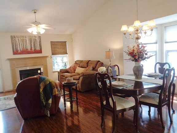 5th image of 310 Normandie Dr