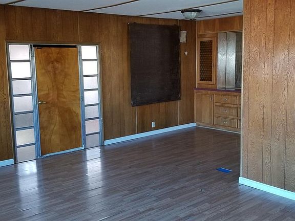 4th image of 8614 Beauxart Cir