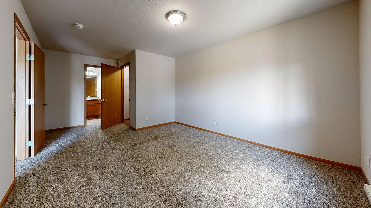Fox Run Apartments — Photo 3