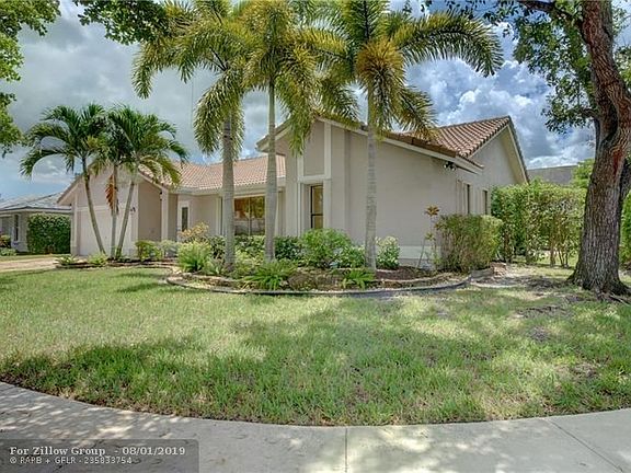 2nd image of 4882 NW 51st St
