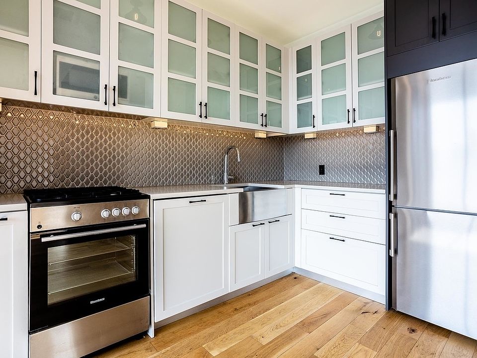 1st image of 10 Montieth St #526E