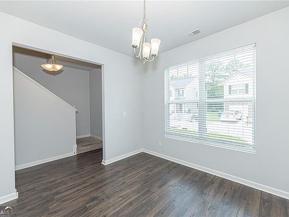 5th image of 6137 Rockaway Rd