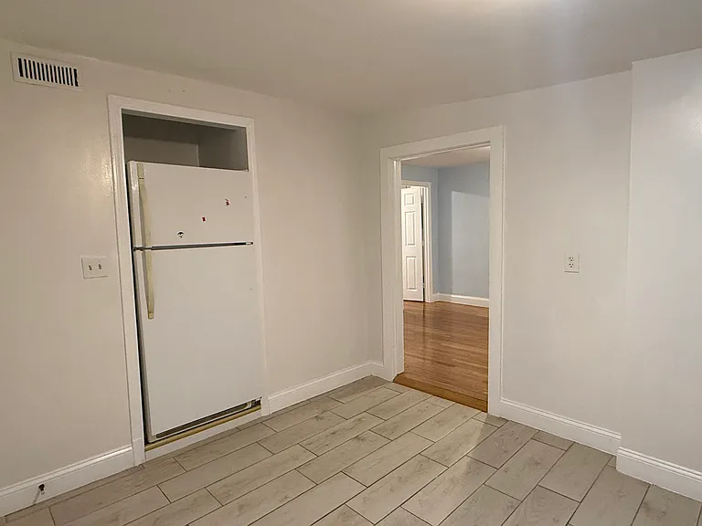 23 Myrtle St #2 — Photo 2