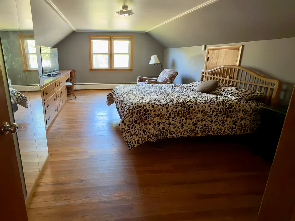 8 Cushman Rd