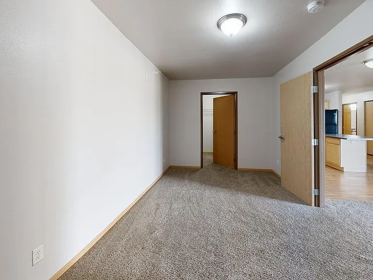 Roosevelt West Apartments — Photo 10