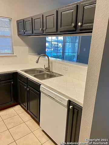 40 Chapel Hill Cir — Photo 3