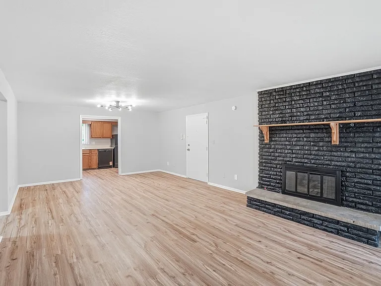 Northcrest Garden Apartments — Photo 47