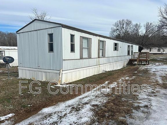 2nd image of 188 Golden Oaks Ln