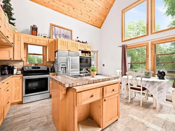 3687 Bassett Bay Beach Rd, Brimson, MN 55602