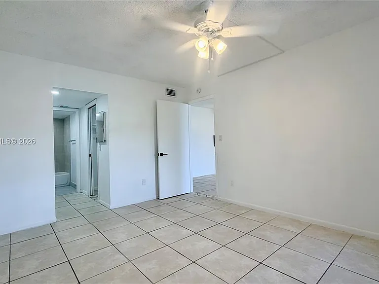 8615 NW 8th St #421 — Photo 20