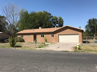 4513 Sun Valley Dr SW, Albuquerque, NM 87105