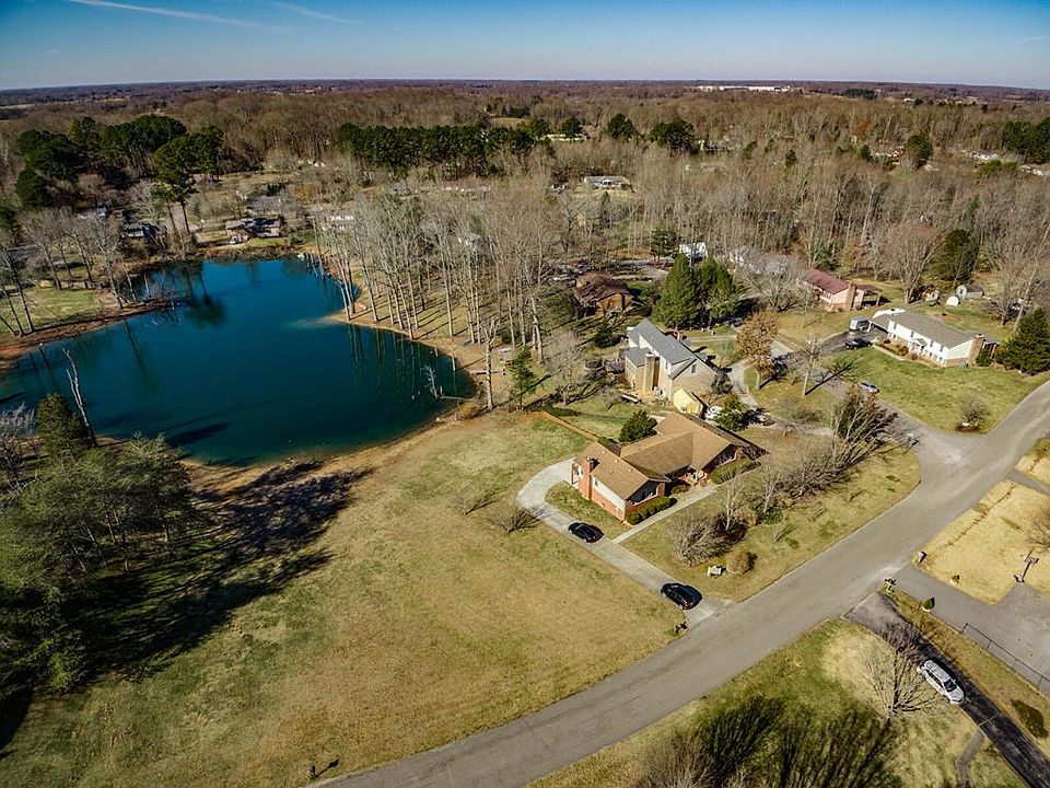 1st image of 2809 Old Salem Dr