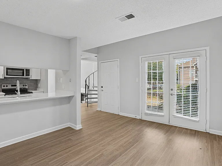 ReNew Cobb — Photo 13