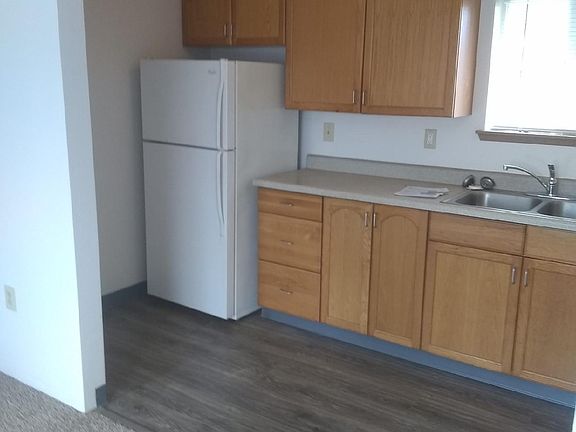 3rd image of 8214 Lake St SW APT 4
