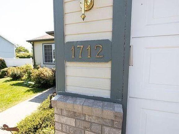 3rd image of 1712 W Durham Dr