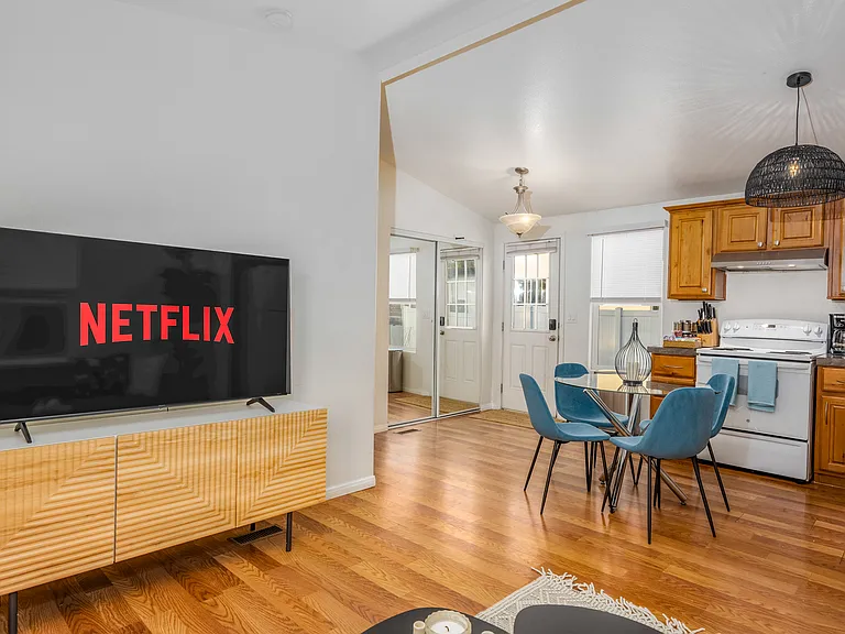 Cozy ambiance and everything you need at your fingertips, this kitchen is perfect for creating memorable moments, whether you're enjoying a quiet morning or sharing meals with loved ones