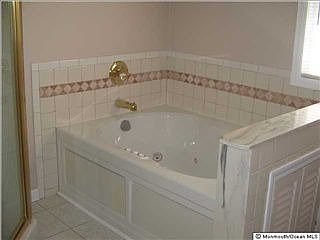 4th image of 109 Sprucewood Dr