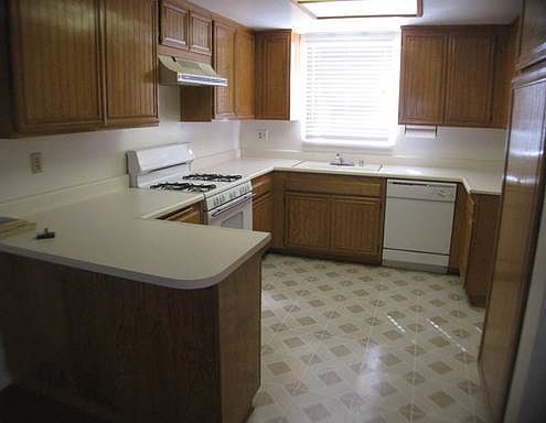4th image of 26826 Claudette St Unit 241