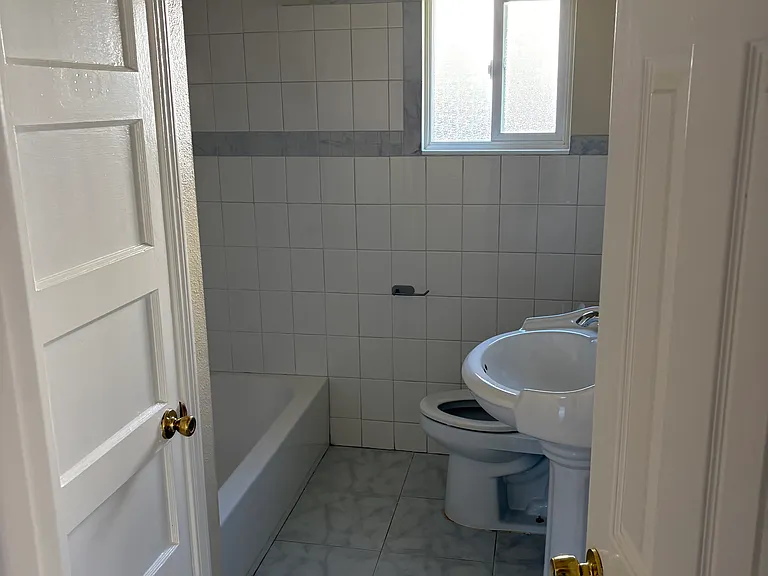 116 Carquinez St — Photo 11