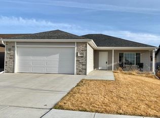 2206 E 35th Street Dr, Kearney, NE 68847