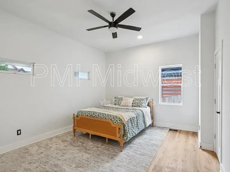 941 King Ave — Photo 9
