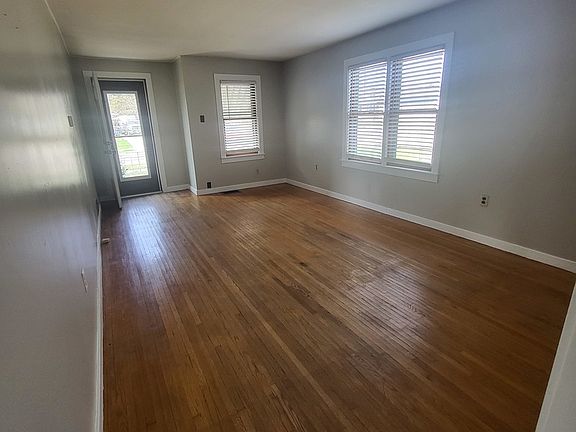 5th image of 1556 Crosat St
