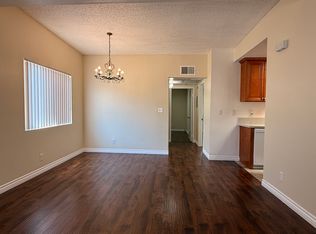 6634 Balboa Blvd, Van Nuys, CA 91406