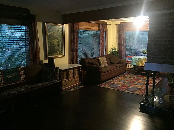 Big Living Room (Lg windows)