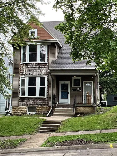 697 Wilson Ave Photo 1