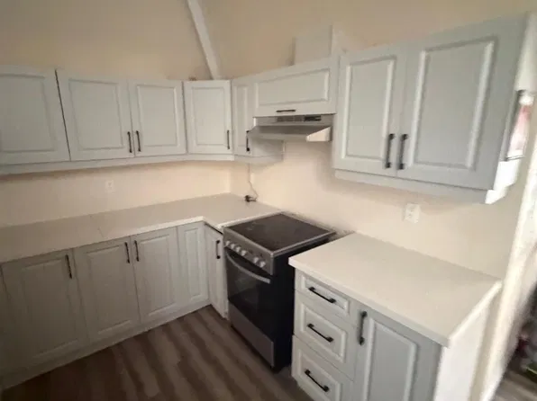 544 Dundas St E, London, ON N6B 1W8