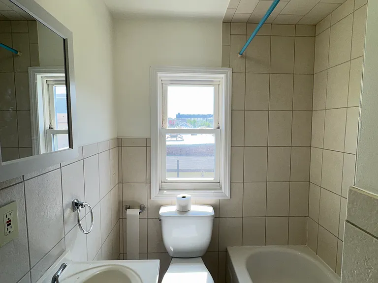 86 Pacific St #2 — Photo 3