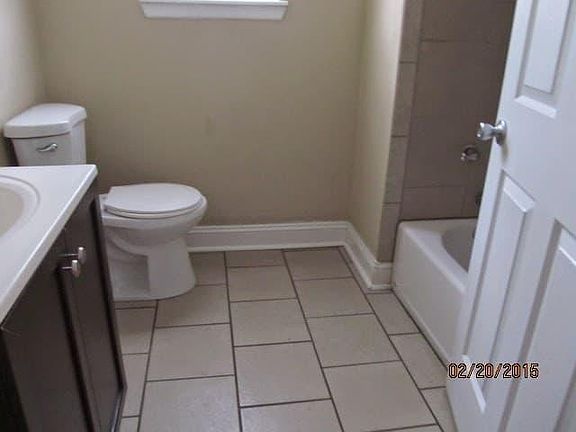 2nd image of 4040 Harrison St APT 2