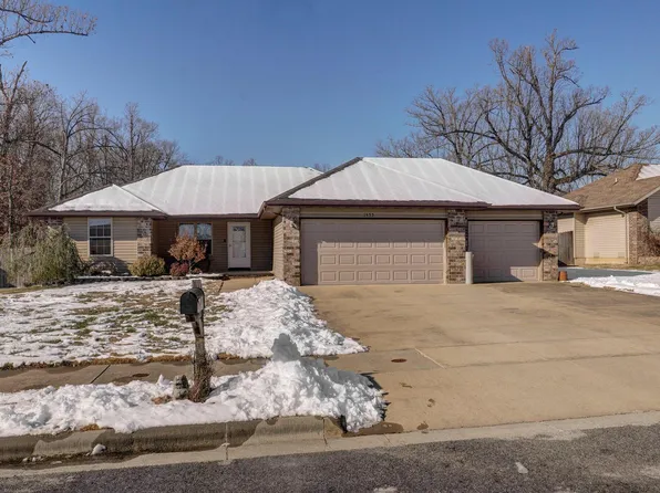 1455 S Tomahawk Avenue, Republic, MO 65738