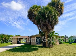 412 Palm Creek Dr, Englewood, FL 34223