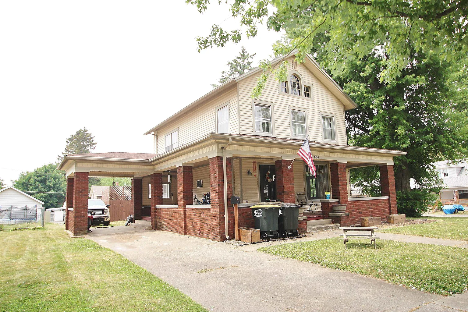 106 S Morton St photo 1
