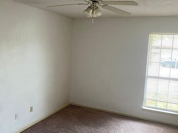 4th image of 529 Petros Cir APT C