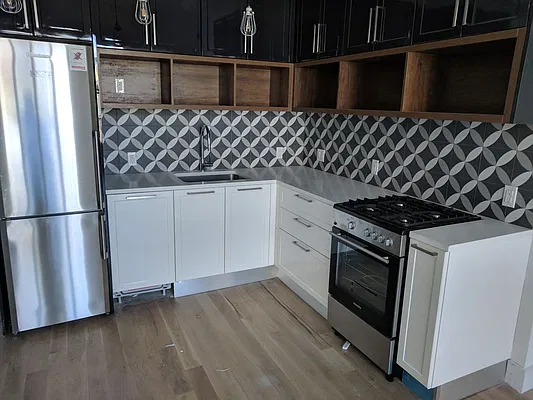 Rented by EXR | media 2