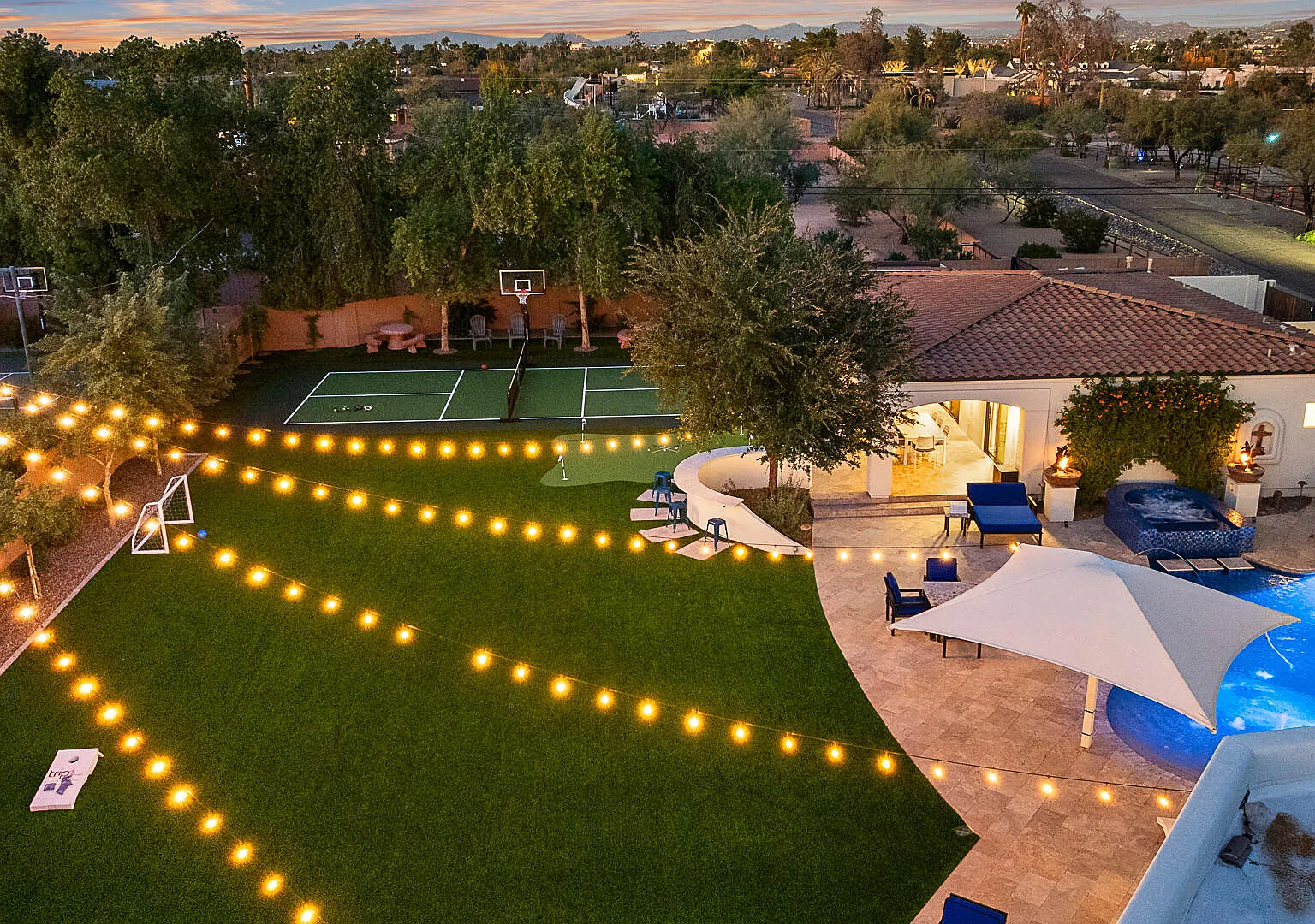 7 bed, 5.5 bath, 3563 sqft, $15,000 — Photo 1