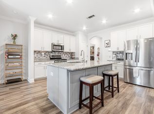 221 Sweet Tea Ln, Freeport, FL 32439